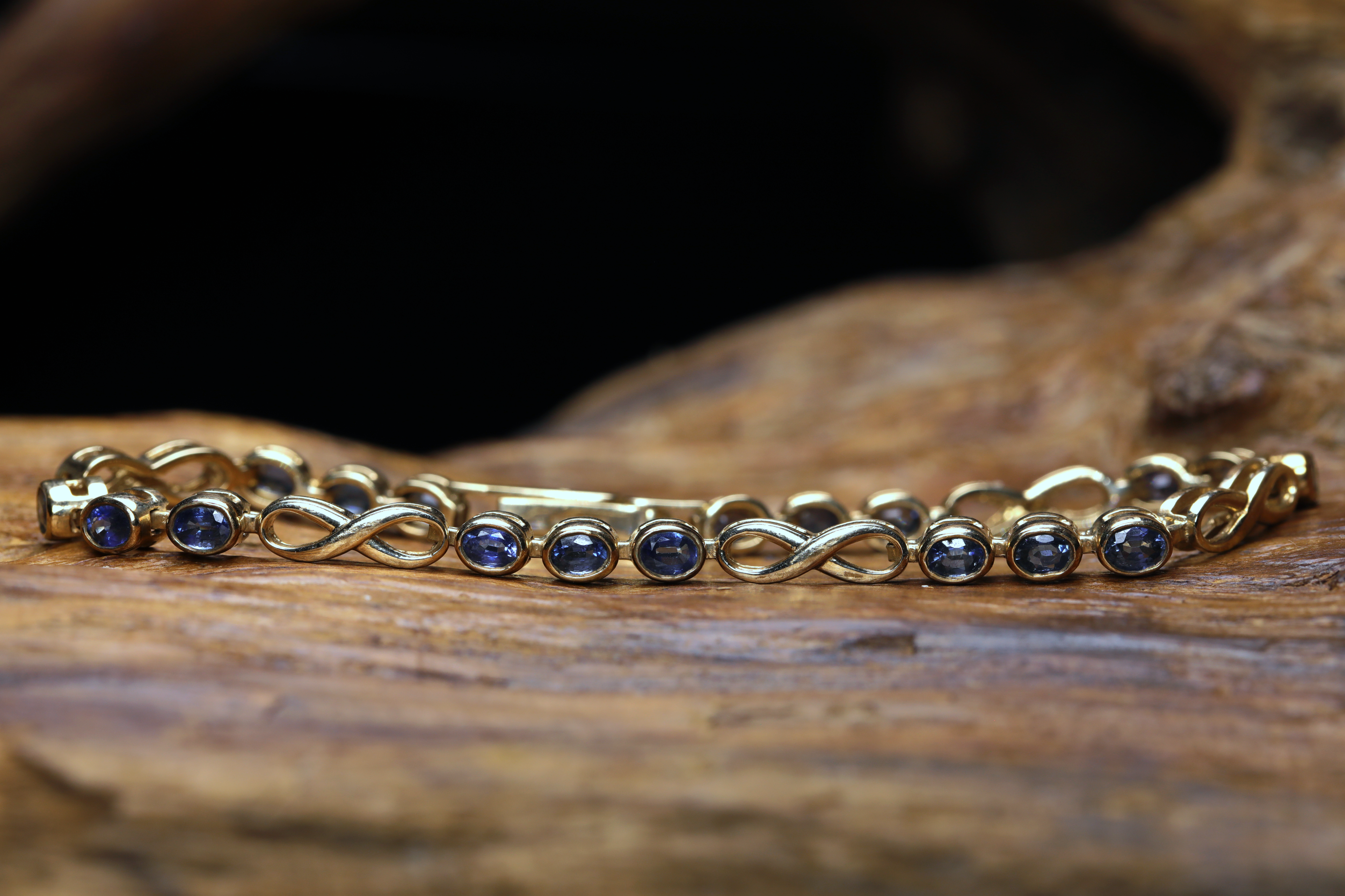 9ct Sapphire Bracelet